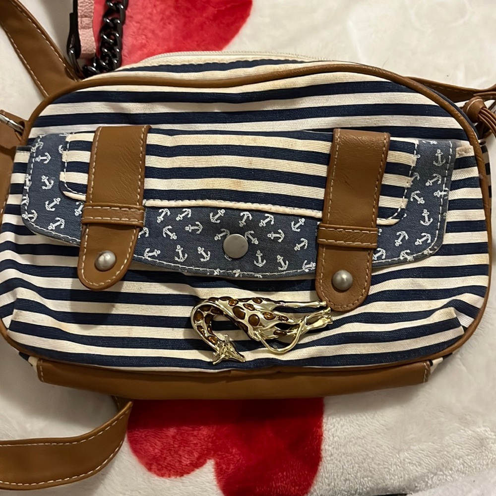 Crossbody anchor purse